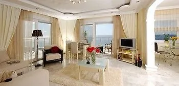 Cebeci 8 Mahmutlar